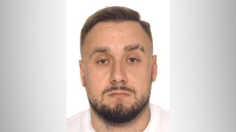 Łukasz Żak poszukiwany listem gończym w związku z wypadkiem na Trasie Łazienkowskiej