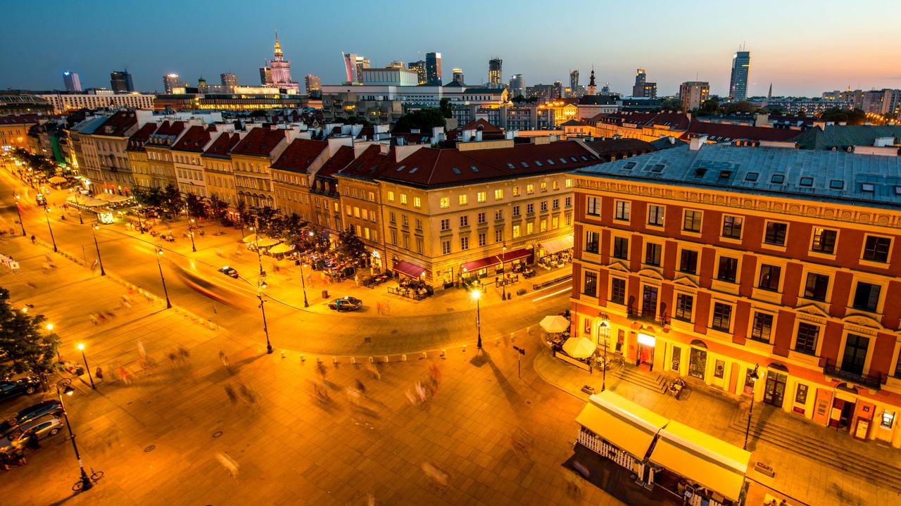 Nastolatek na hulajnodze wpadł w wózek z niemowlęciem