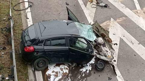 Świdnik. 21-latek uderzył w bariery energochłonne. Z auta wypadł silnik 