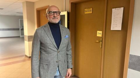 Kazimierz Marcinkiewicz przed salą sądową 