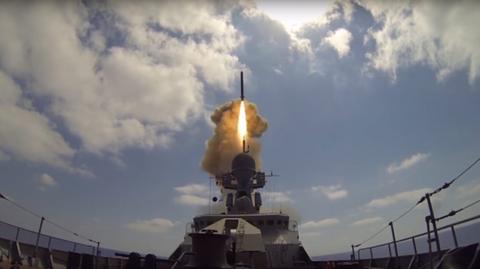 Odpalenie rosyjskich rakiet Kalibr-NK (nagranie archiwalne) (2016 r.)