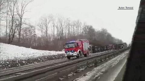 Przewrócona ciężarówka na obwodnicy Trójmiasta