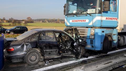 01.11.2015 | Dramatyczny wypadek na A1. Trzy osoby nie żyją, dwie są w ciężkim stanie