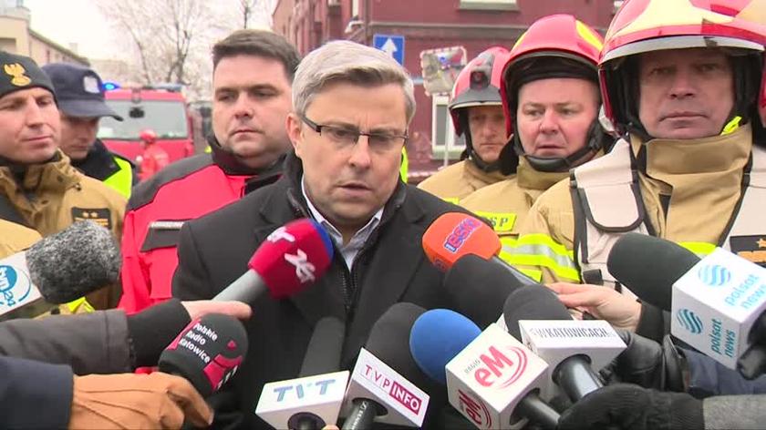 Wojewoda śląski: strażacy odnaleźli ciało jednej z osób