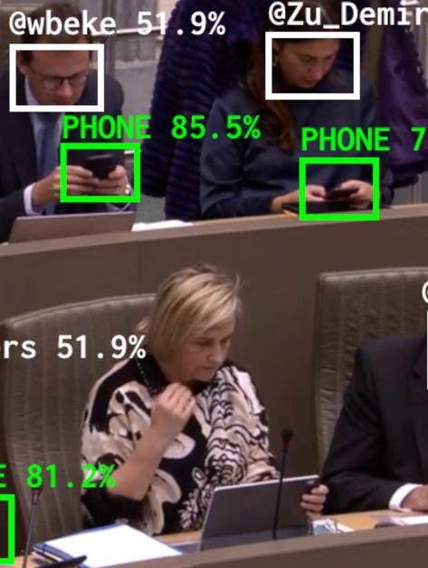 Sztuczna inteligencja upomina polityków, gdy używają telefonów
