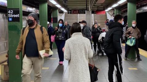 Nowojorskie metro przewozi rocznie około półtora miliarda pasażerów (wideo archiwalne)