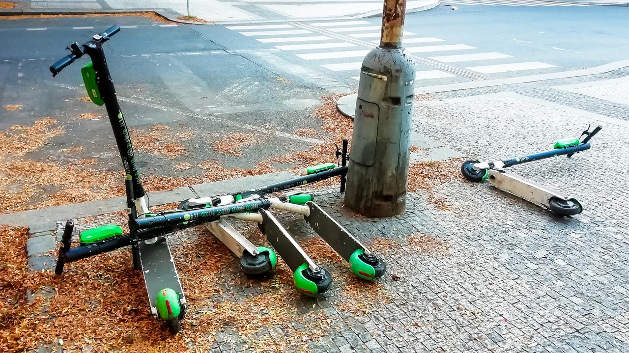 Blokują wypożyczanie hulajnóg elektrycznych. Jest decyzja radnych