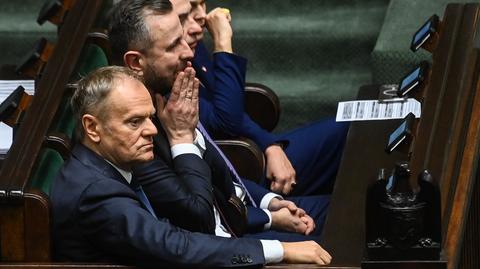 Tusk, Sejm, ustawa łańcuchowa