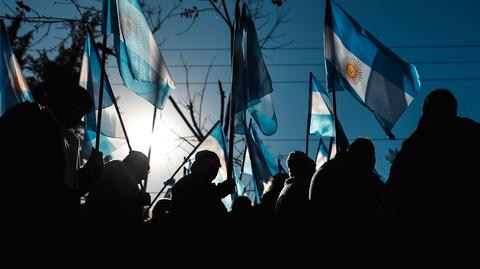 Gwałtowne protesty przed argentyńskim Kongresem