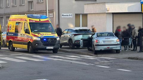 Kalisz. Potrącenie matki z dwójką dzieci na pasach