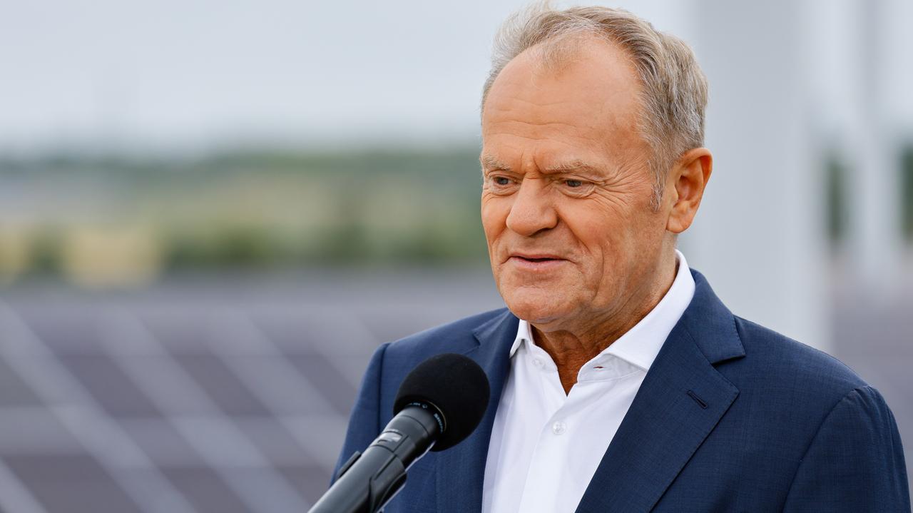 Tusk: Poland awaits Ukraine's first move after Zelensky's decision