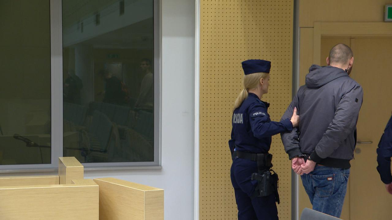 Do znajomego pisał, że chce zgwałcić strusia. Bestialsko skatował zwierzę. Wyrok