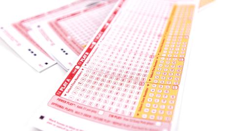 Wygrał na loterii ponad milion złotych. Stracił wszystko w wyniku oszustwa i kradzieży