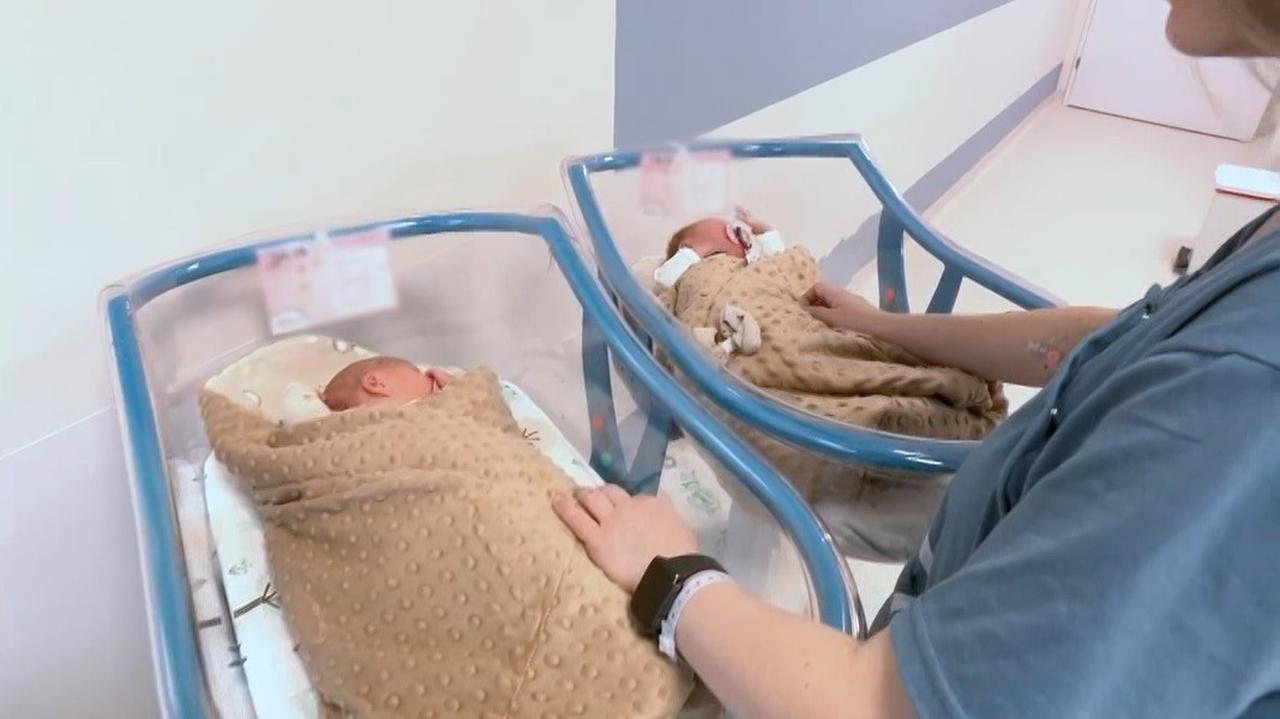 Five pairs of twins born in just a few days at a hospital in Poland - TVN24