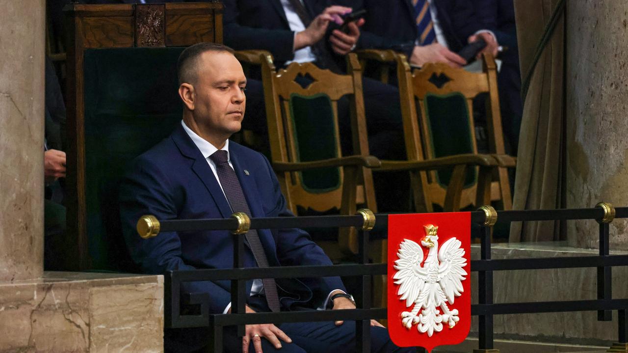 Odwołał spotkanie przez kontakty "ze zbrodniarzem". Teraz Nawrocki jedzie do Orbana