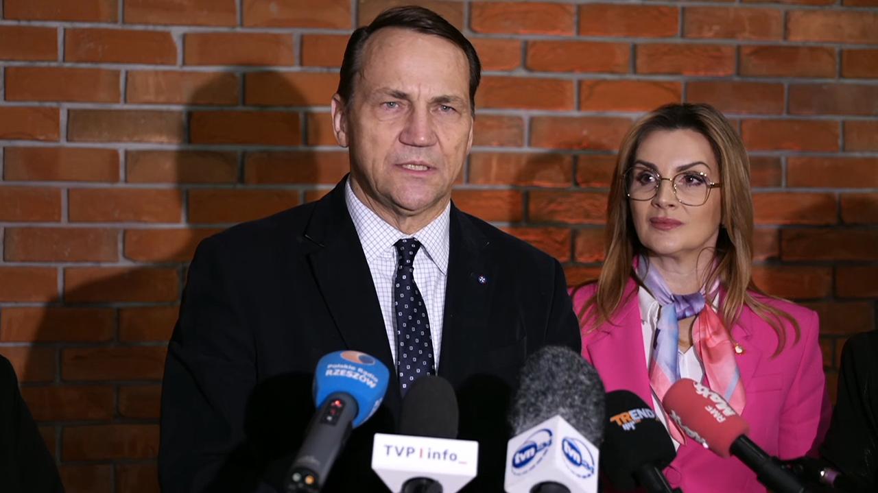 Sikorski: Rosja popełniła kryminalny błąd