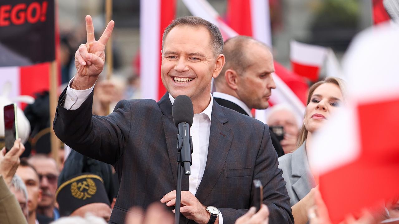 Spoty wyborcze za pięć procent ceny w propagandowej stacji. Kto skorzystał z tego "rabatu"?