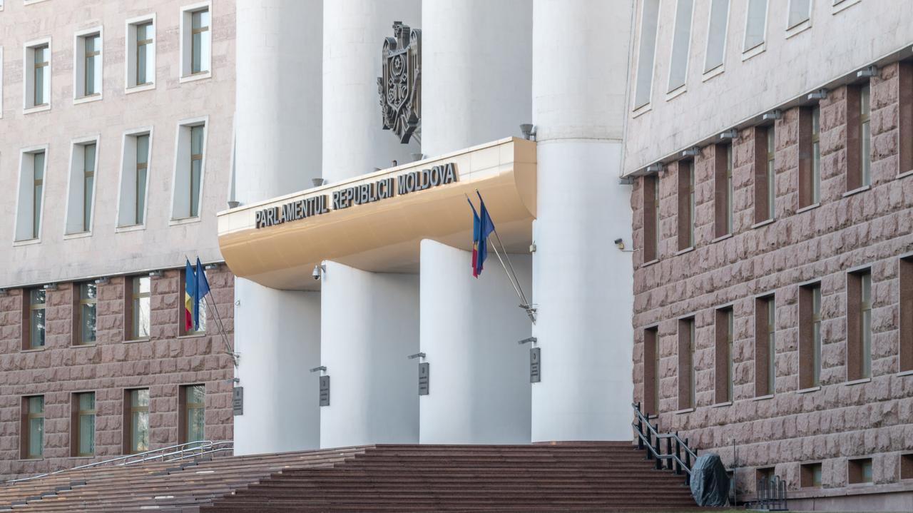 Dzisiaj wybory w Mołdawii. "Moskwa zaakceptuje tylko dwa scenariusze"