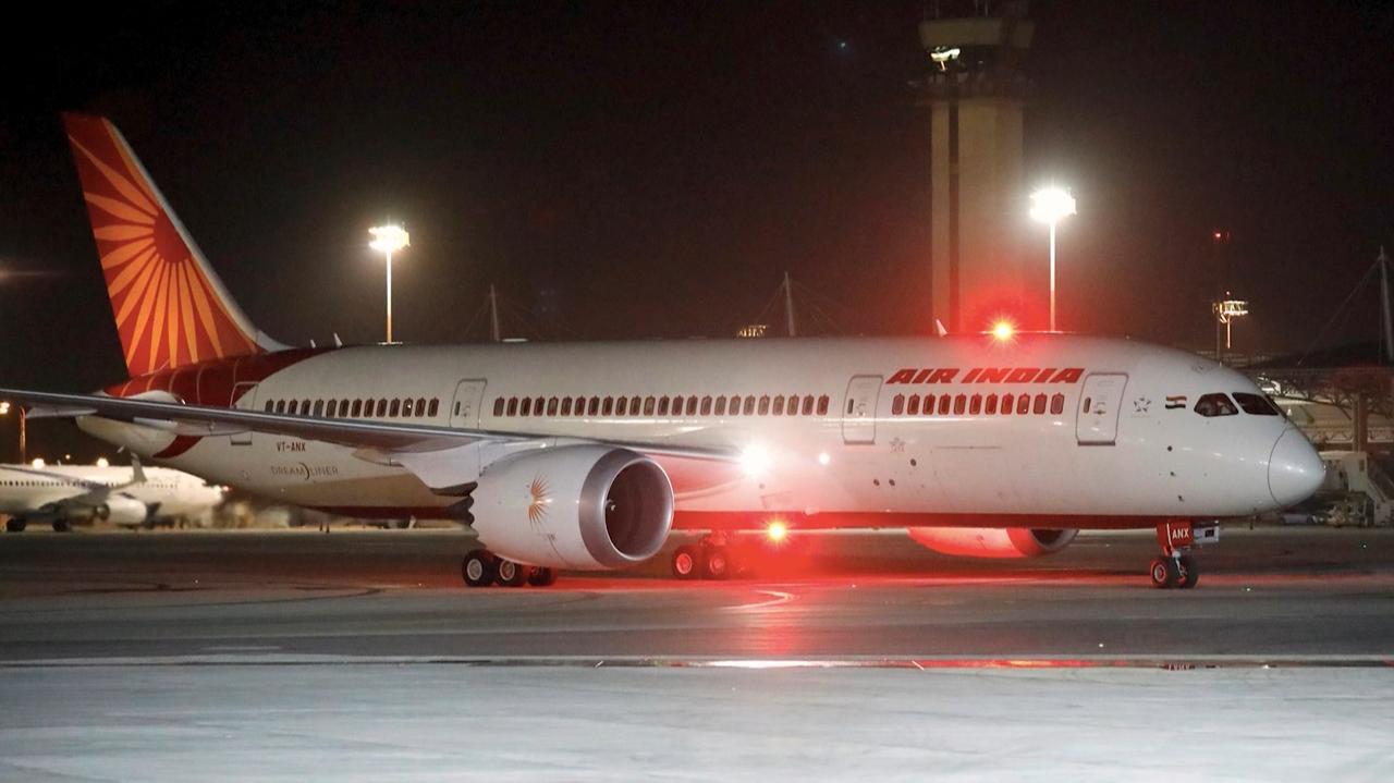 Kolejne problemy Dreamlinera Air India. Odwołano lot