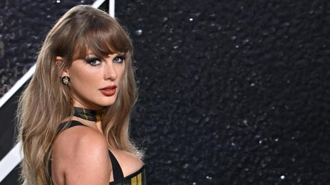 Taylor Swift jest jedną z największych gwiazd na rynku muzycznym (nagranie archiwalne) 