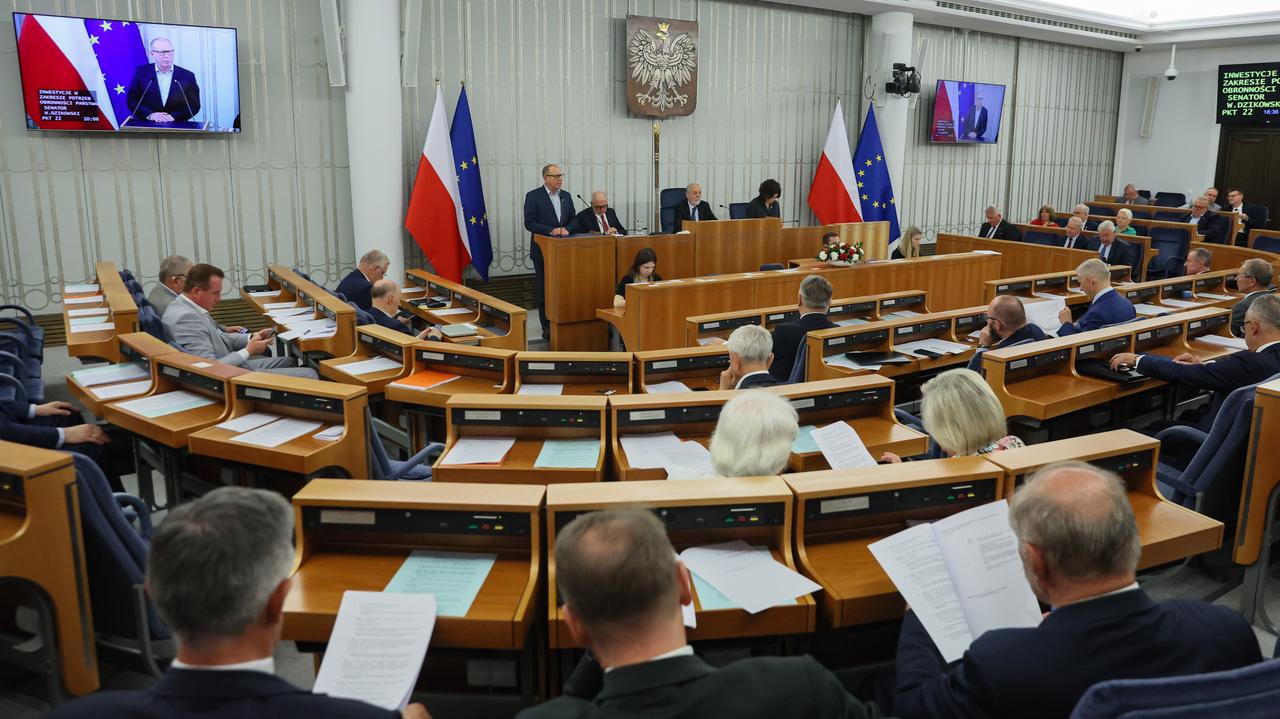 Ustawa o likwidacji Akademii Kopernikańskiej i SGMK przyjęta przez Senat