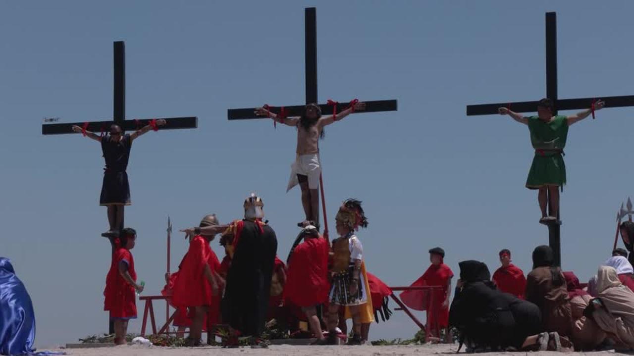 Krzyżują się w Wielki Piątek, jeden z nich po raz 36. Kościół odradza