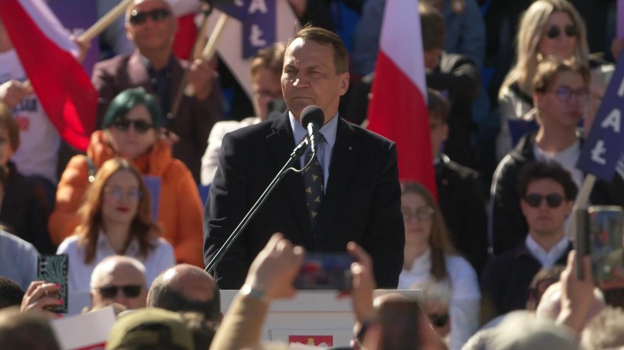 Sikorski na wiecu Trzaskowskiego