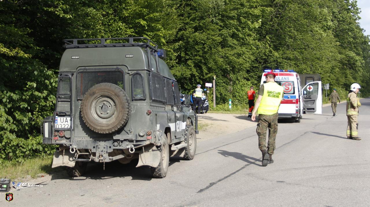 Pojazd wojskowy nie ustąpił pierwszeństwa. 17-latka w szpitalu