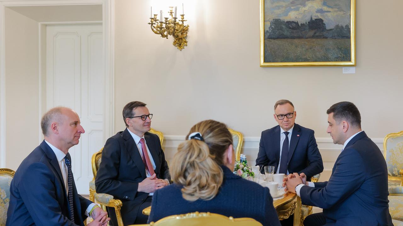 Wczoraj na wiecu Nawrockiego, dziś u prezydenta. Andrzej Duda spotkał się z Georgem Simionem