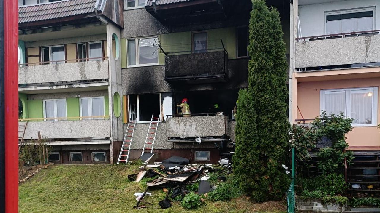 Pożar mieszkania. Jedna osoba ranna