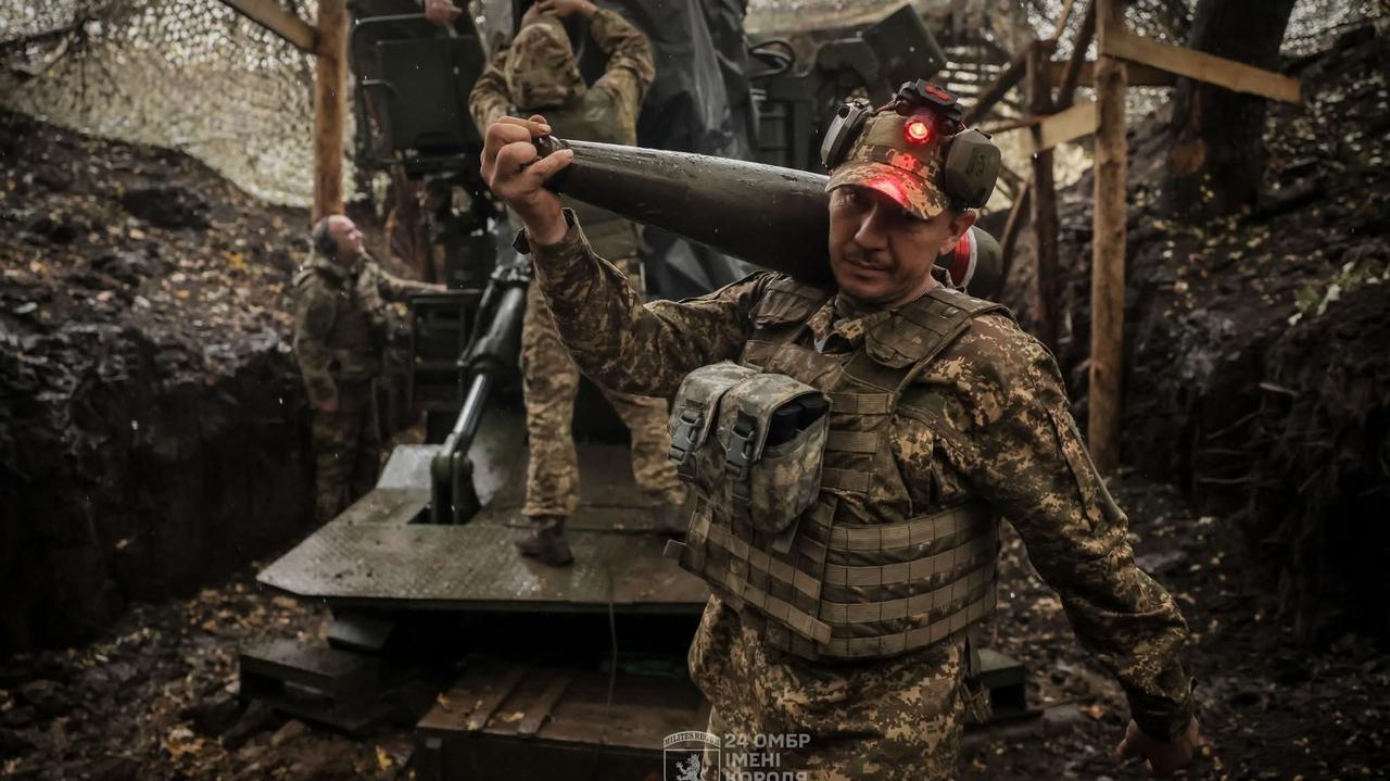 The Russians storm a strategical  city. "The last obstacle"