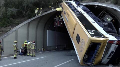 Autobus uderzył w konstrukcję tunelu niedaleko Barcelony