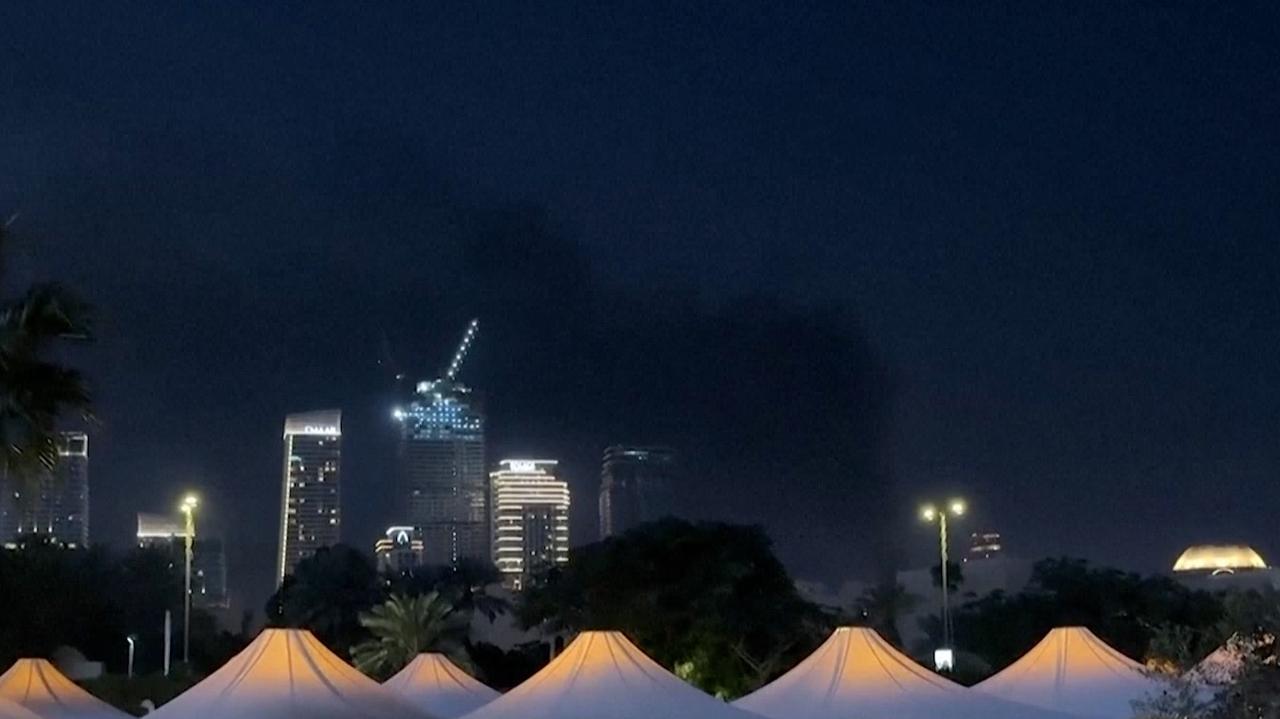 Kłęby dymu nad Dubajem. Tomasz: trzy rakiety zestrzelono nad naszym osiedlem