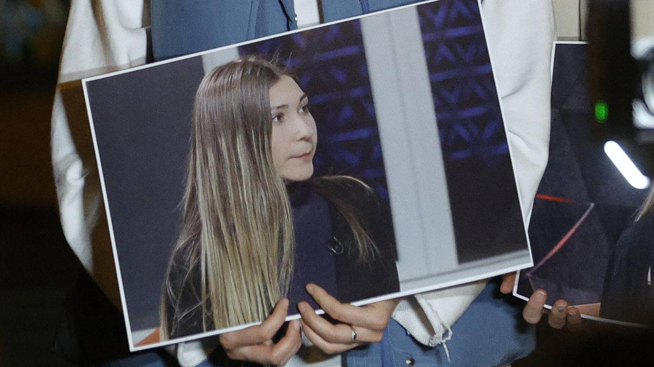 Rosjanie oddali ciało ukraińskiej dziennikarki z "licznymi śladami tortur"