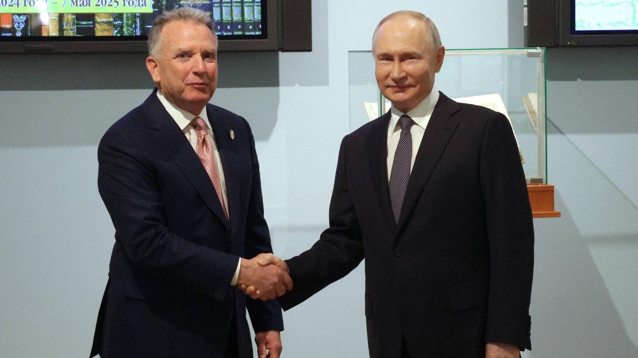 Trump dostał prezent z Kremla. Malarz: Putin do mnie zadzwonił i powiedział, iż to ważne