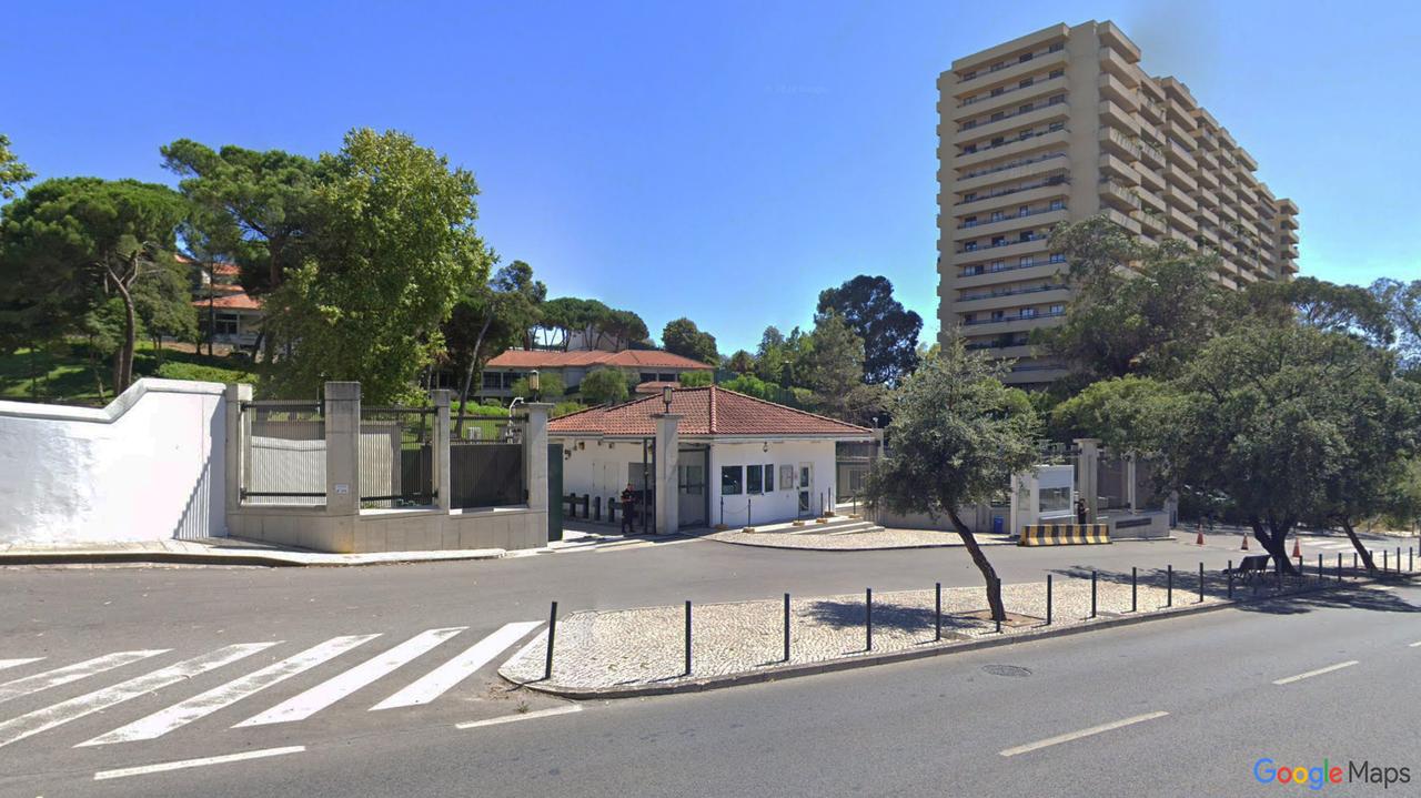 Tragiczny wypadek przy ambasadzie USA. Sześć osób spłonęło w samochodzie