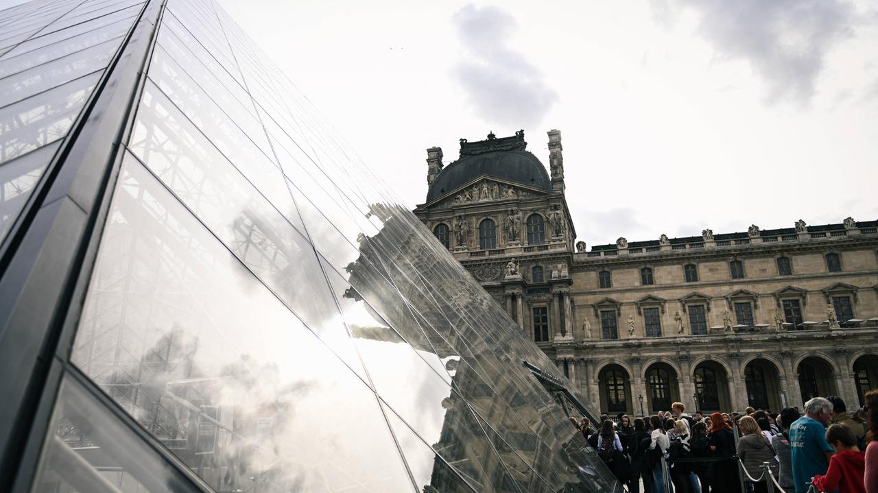 Kolejne zatrzymania po kradzieży w Luwrze