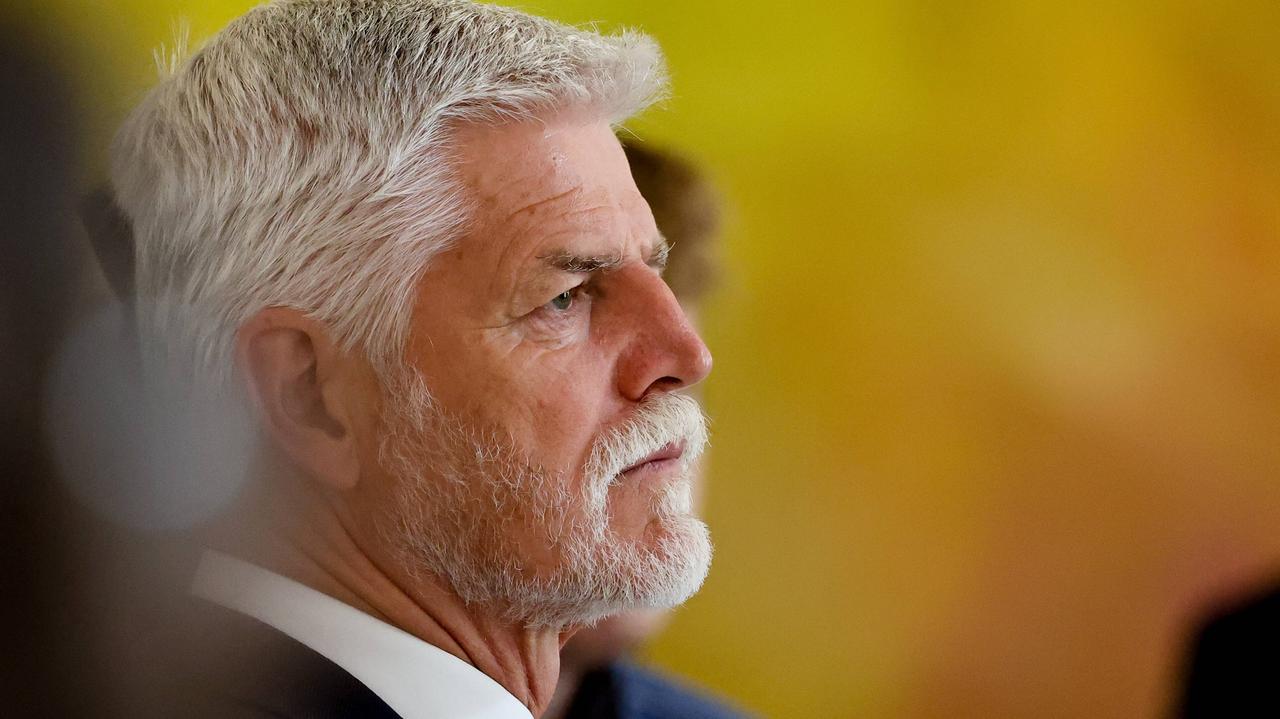 China cuts off all contacts with Czech president