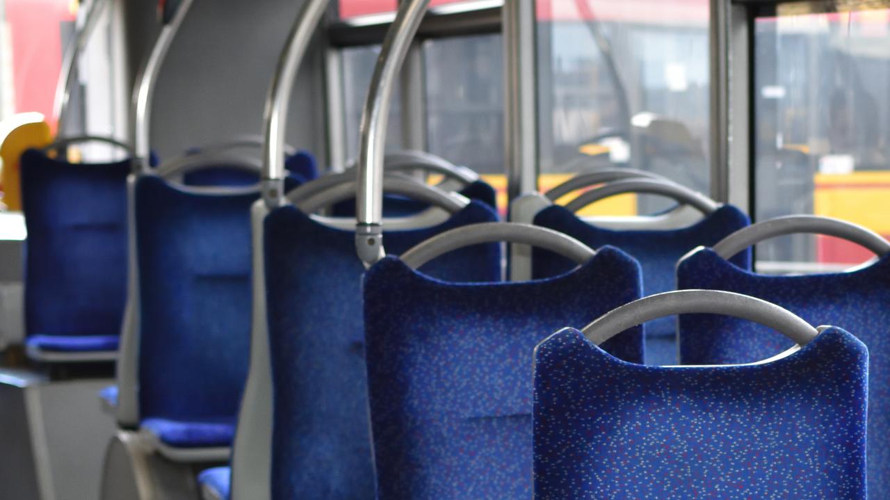 Kierowca autobusu groził nastoletniej pasażerce. Został zatrzymany