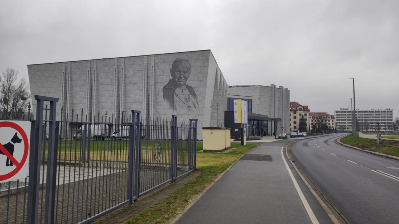 Milionowe dotacje od ministra kultury na muzeum ojca Rydzyka. NIK zawiadamia prokuraturę
