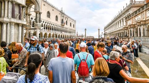 wenecja wlochy Palac Dozow Piazza San Marco shutterstock_2364777167