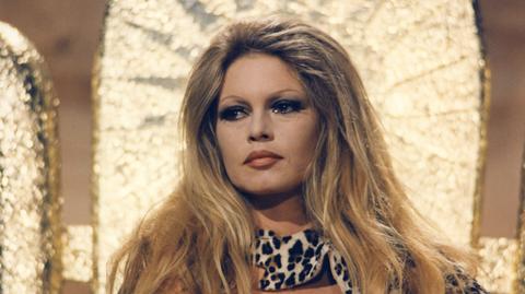 Brigitte Bardot ukarana. Nazwała mieszkańców "tubylcami, którzy zachowali swoje dzikie geny"
