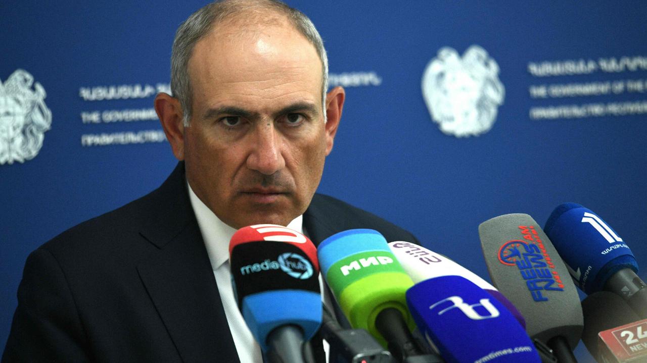 Premier Armenii: nie będziemy zależni od jednego sojusznika. Rosja grozi