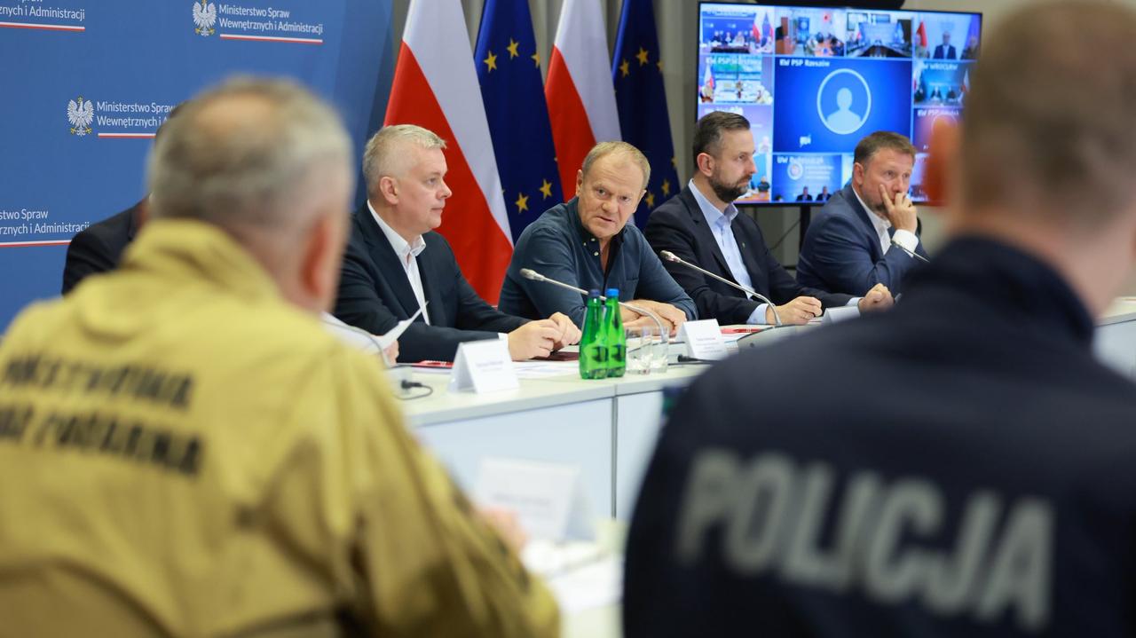 Załamanie pogody w Polsce. Sztab kryzysowy z udziałem premiera 