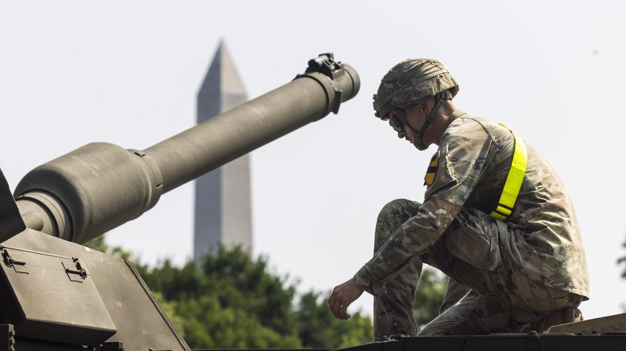 Tysiące żołnierzy, dziesiątki czołgów i samolotów w Waszyngtonie. Co wydarzy się w sobotę