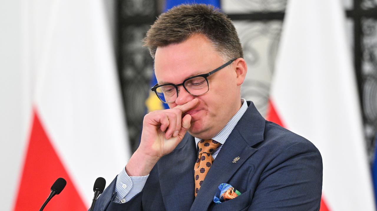 Hołownia wyjaśnia, co miał na myśli z "zamachem stanu"