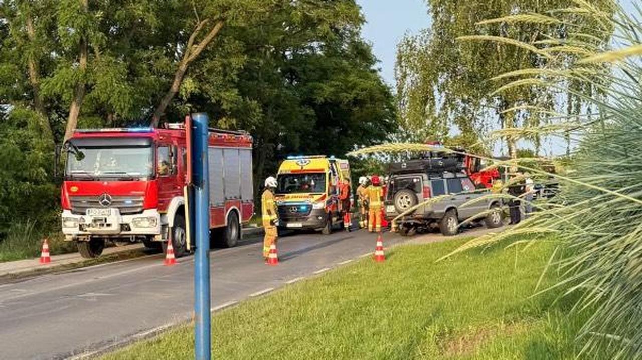 12-latka zjeżdżała ze wzniesienia, wjechała rowerem w autobus