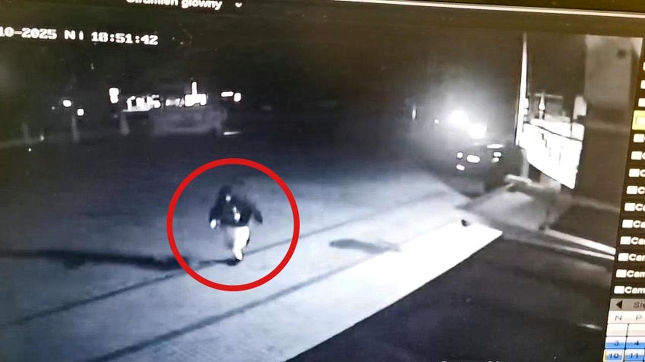 14-latek podczas ucieczki przed policją wypadł z drogi i wjechał w sklep