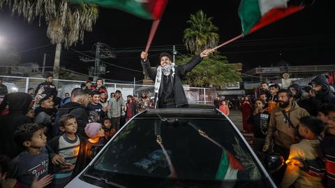 Israel and Hamas to suspend fighting