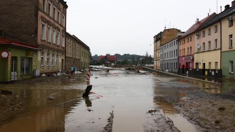 Nysa walczy z falą powodziową